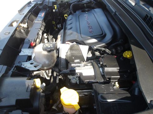 Used 2017 Jeep Renegade Altitude image 28