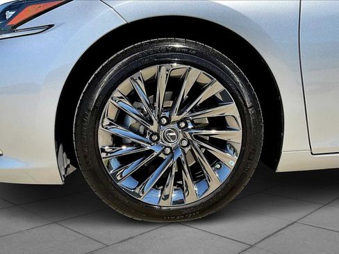 Certified 2024 Lexus ES 300h Ultra Luxury image 10