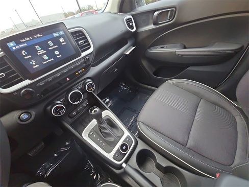 New 2026 Hyundai Venue SEL image 25