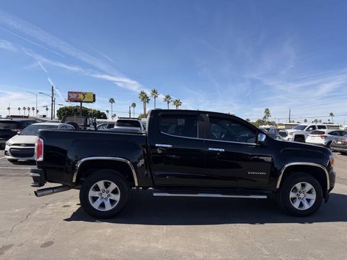 Used 2017 GMC Canyon SLE w/ SLE Convenience Package image 11