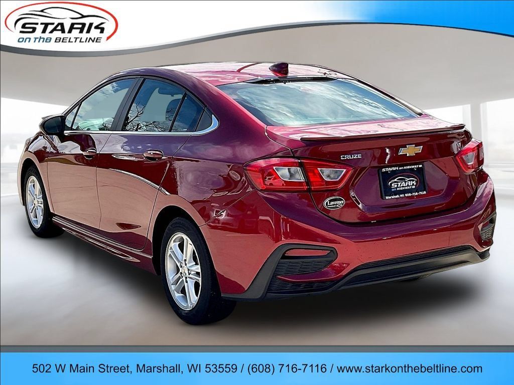 Used 2017 Chevrolet Cruze LT w/ Convenience Package FWD image 4