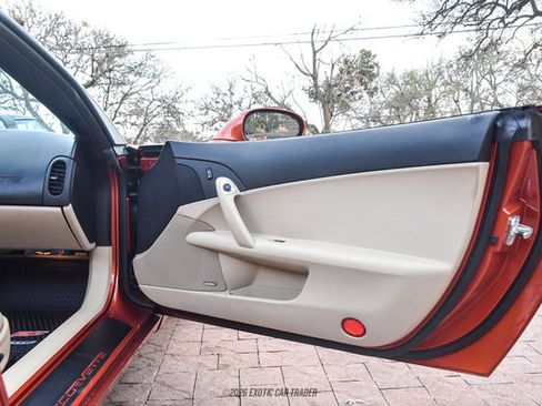Used 2006 Chevrolet Corvette Convertible w/ Preferred Equipment Group image 46