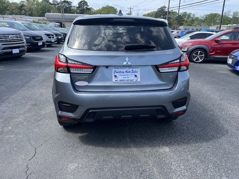 Used 2023 Mitsubishi Outlander Sport SE image 8