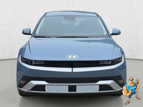 New 2026 Hyundai Ioniq 5 SE image 2