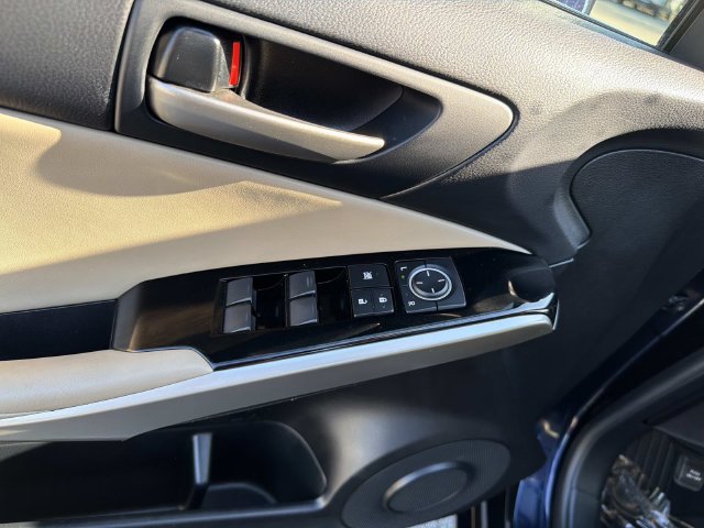 Used 2017 Lexus IS 300 AWD w/ Navigation System Package image 12