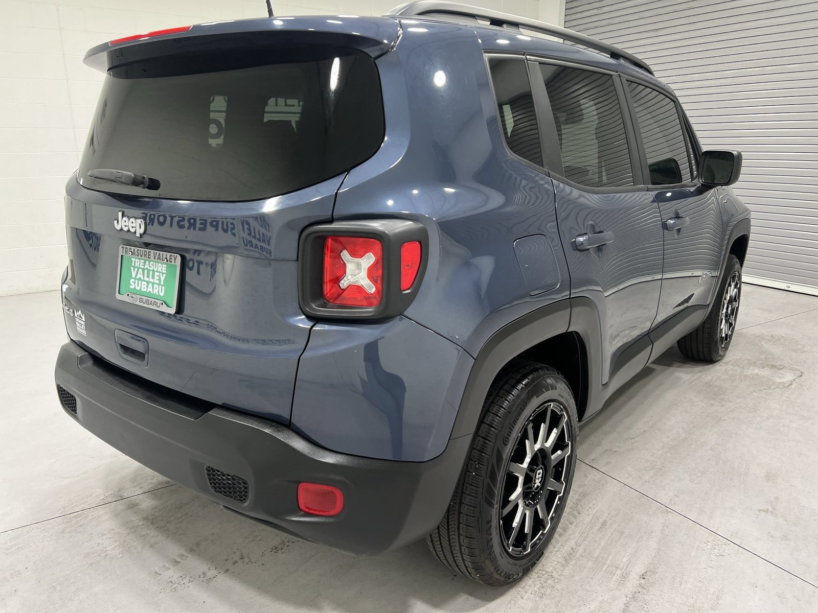 Used 2023 Jeep Renegade Latitude w/ Premium Group AWD/4WD image 8