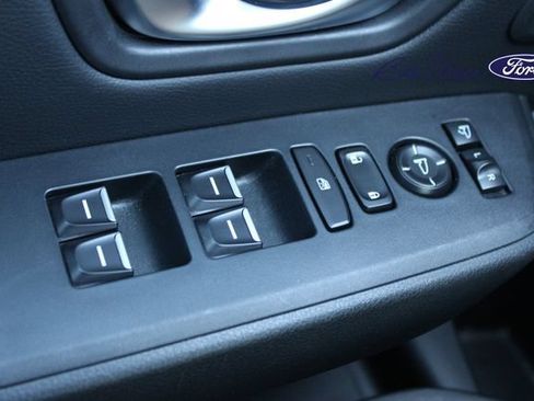 Used 2025 Honda Pilot TrailSport image 23