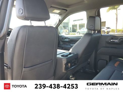 Used 2023 GMC Sierra 1500 AT4 image 25