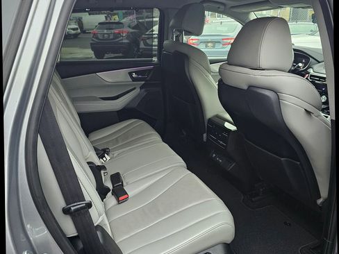 Used 2022 Acura MDX SH-AWD w/ Technology Package image 9