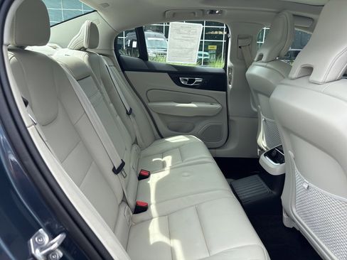 Used 2022 Volvo S60 T8 R-Design Expression w/ Advanced Package image 17