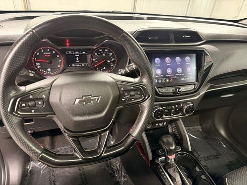 Used 2021 Chevrolet TrailBlazer RS w/ Sun and Liftgate Package AWD/4WD image 14