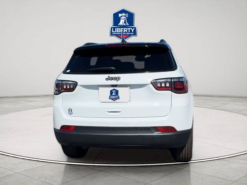 Certified 2026 Jeep Compass Limited AWD/4WD image 6