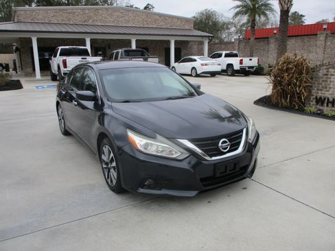 Used 2017 Nissan Altima 2.5 SV image 6