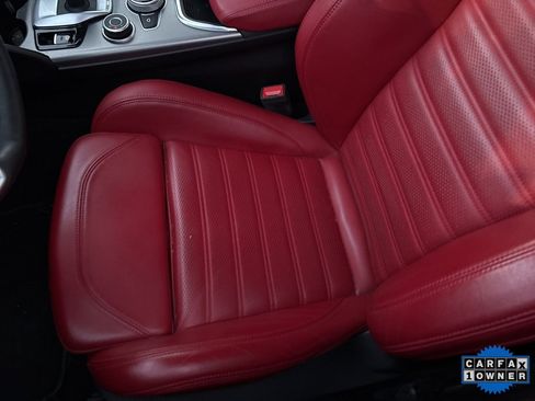 Used 2024 Alfa Romeo Giulia Veloce image 10