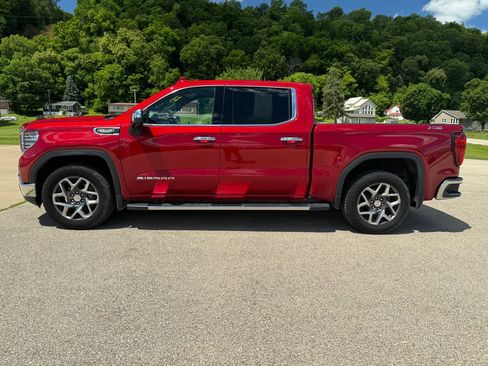 Used 2022 GMC Sierra 1500 SLT w/ SLT Premium Plus Package AWD/4WD image 8