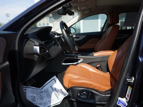 Used 2019 Jaguar F-PACE Portfolio AWD/4WD image 16