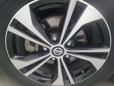 Used 2021 Nissan Sentra SV FWD image 31