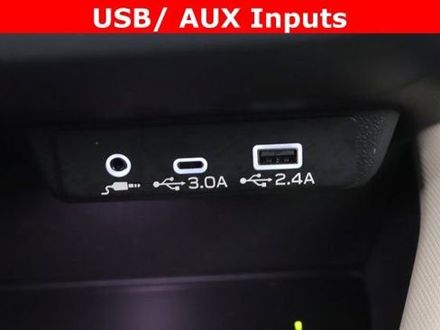 Used 2025 Subaru Forester Premium image 24