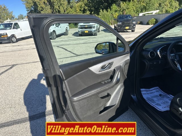 Used 2022 Chevrolet Blazer LT AWD/4WD image 10