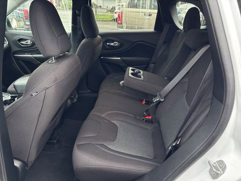 Used 2020 Jeep Cherokee Latitude image 25