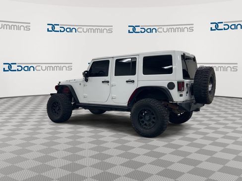 Used 2014 Jeep Wrangler Unlimited Sahara w/ Connectivity Group AWD/4WD image 6