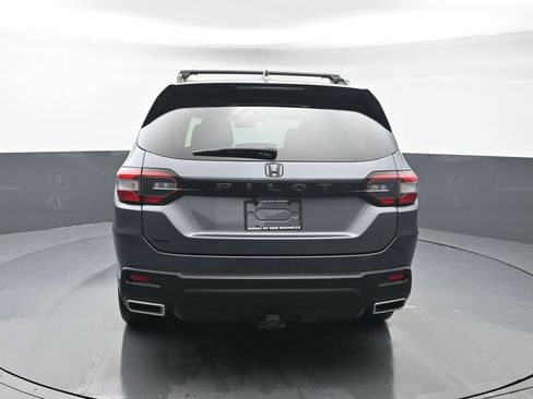 Certified 2023 Honda Pilot Touring image 5