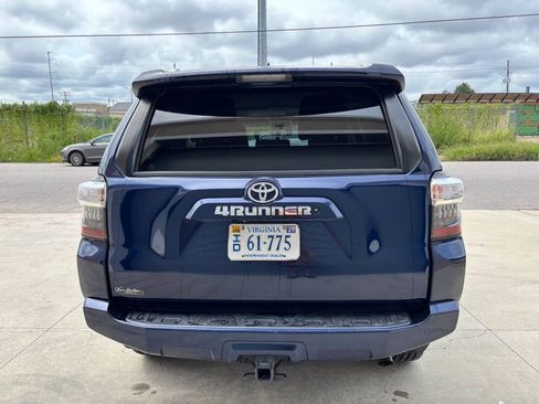 Used 2014 Toyota 4Runner SR5 AWD/4WD image 5
