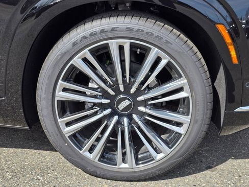 New 2026 Cadillac Vistiq Premium Luxury AWD/4WD image 16