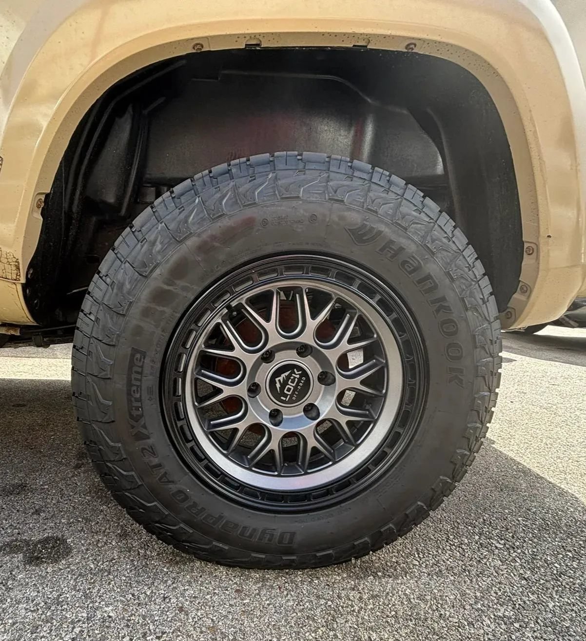 Used 2018 Toyota Tacoma SR5 RWD image 22