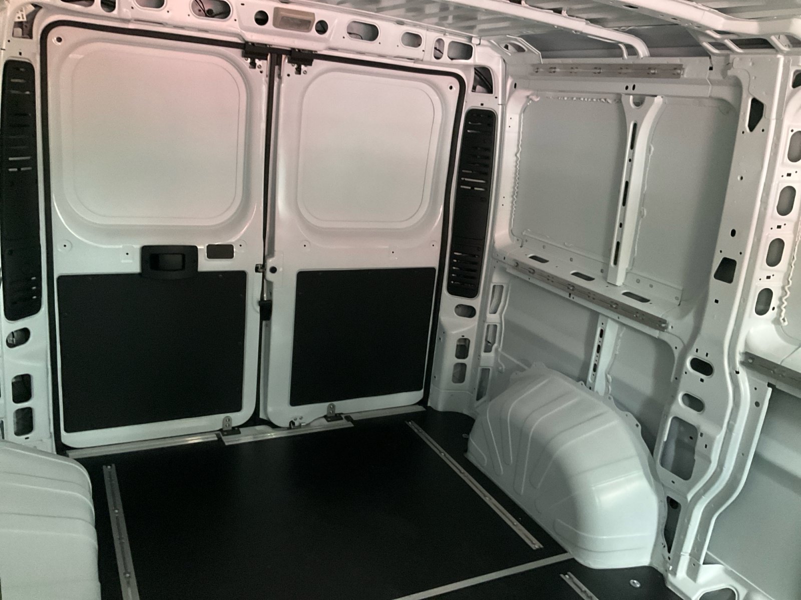 Used 2025 RAM ProMaster 1500 FWD image 15