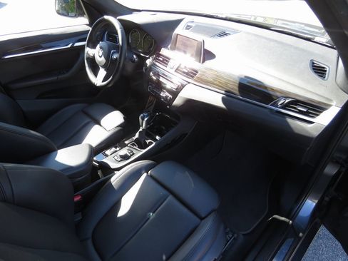 Used 2018 BMW X1 xDrive28i image 15