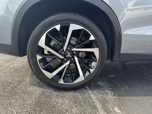 Used 2024 Mitsubishi Outlander SE AWD/4WD image 22