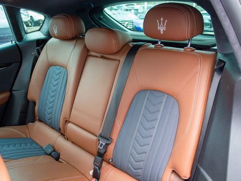 Used 2023 Maserati Levante GT AWD/4WD image 20