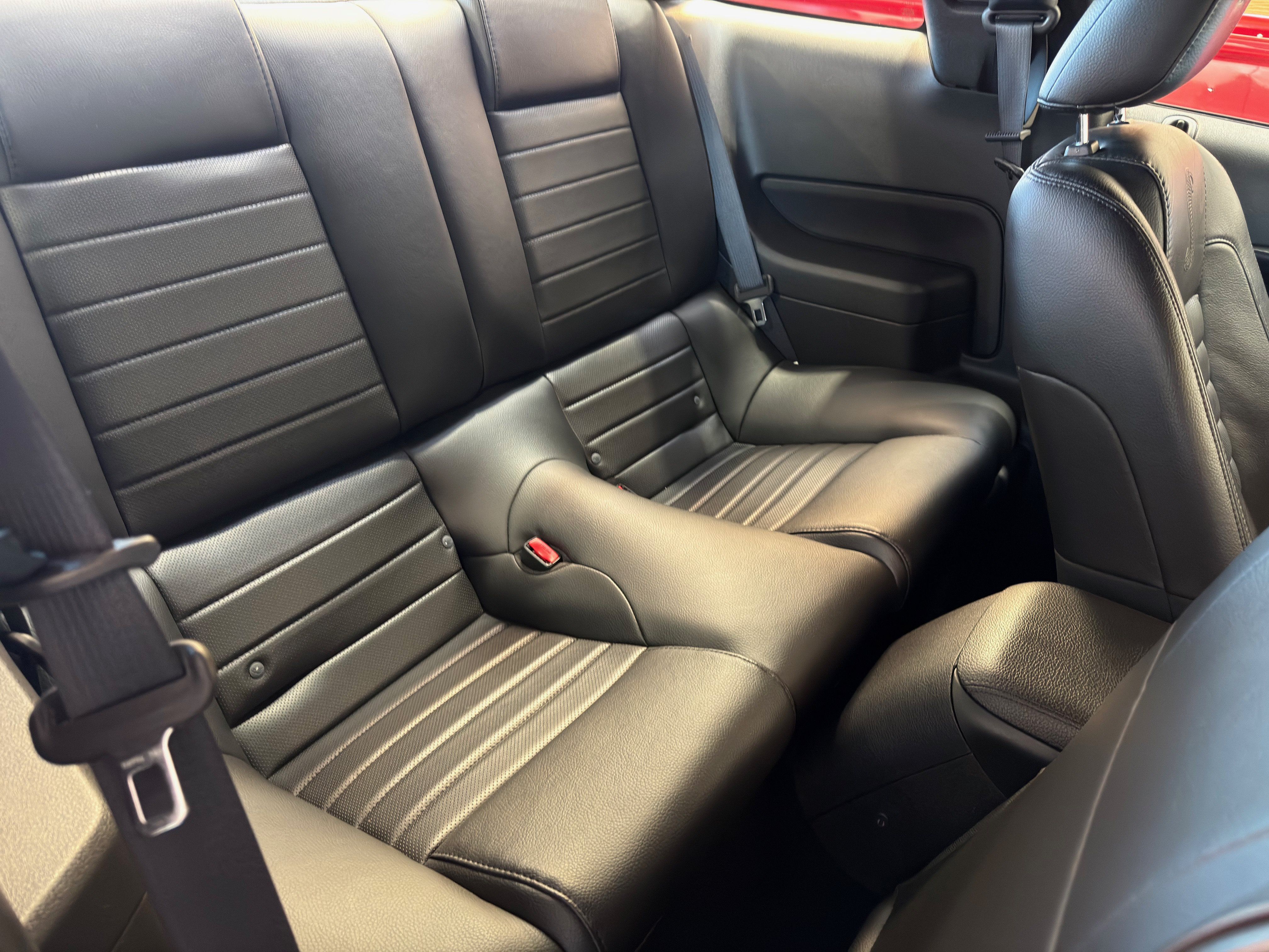 Used 2009 Ford Mustang Shelby GT500 RWD image 12