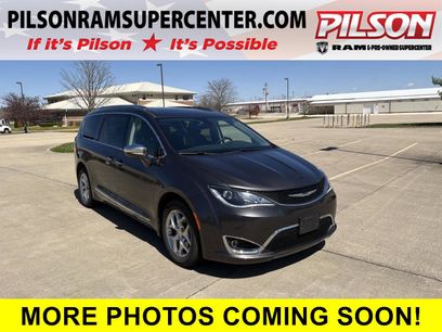 Used 2018 Chrysler Pacifica Limited