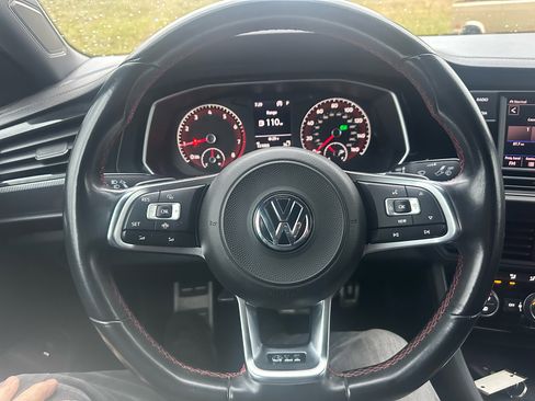 Used 2019 Volkswagen Jetta GLI image 21