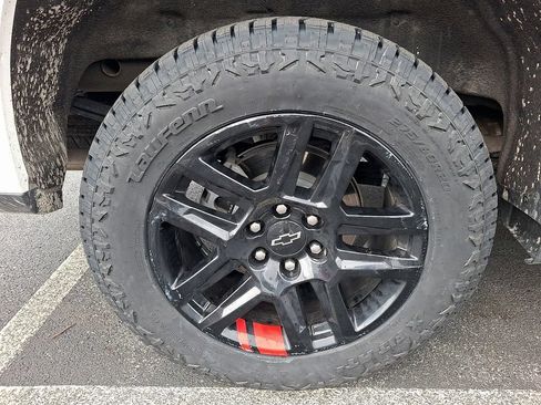 Used 2024 Chevrolet Silverado 1500 RST w/ Redline Edition AWD/4WD image 8