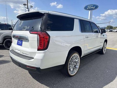 Used 2023 GMC Yukon XL Denali RWD image 5