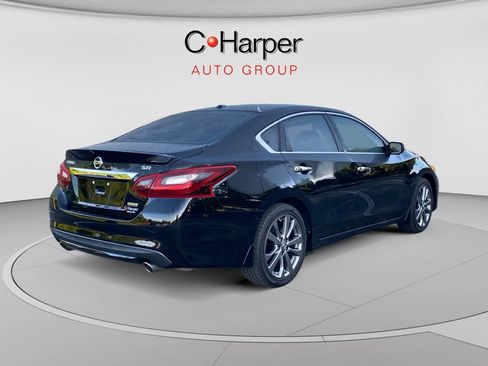 Used 2018 Nissan Altima 2.5 SR w/ SR Special Edition FWD image 3