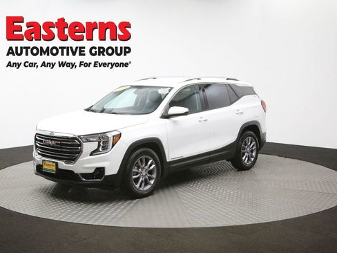 Used 2024 GMC Terrain SLT image 58