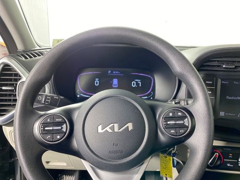 Certified 2024 Kia Soul LX image 12