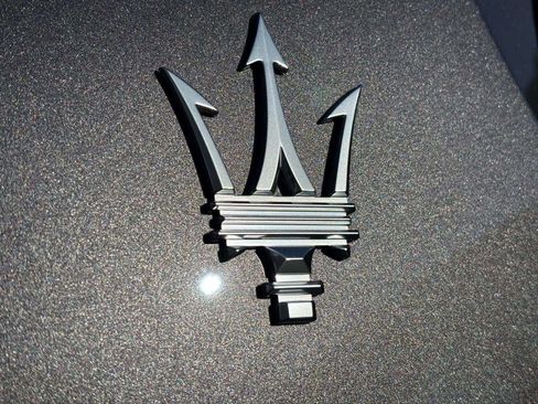 New 2025 Maserati Grecale GT image 40