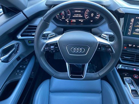 Used 2022 Audi e-tron GT Prestige w/ Prestige Package image 7