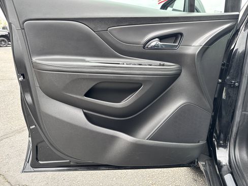 Used 2021 Buick Encore Preferred w/ Safety Package II FWD image 17