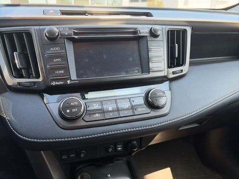 Used 2014 Toyota RAV4 XLE AWD/4WD image 6