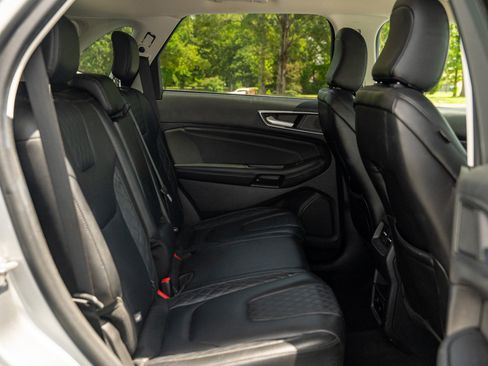 Used 2024 Ford Edge Titanium AWD/4WD image 16
