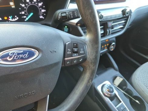 Used 2025 Ford Escape ST-Line Select AWD/4WD image 19