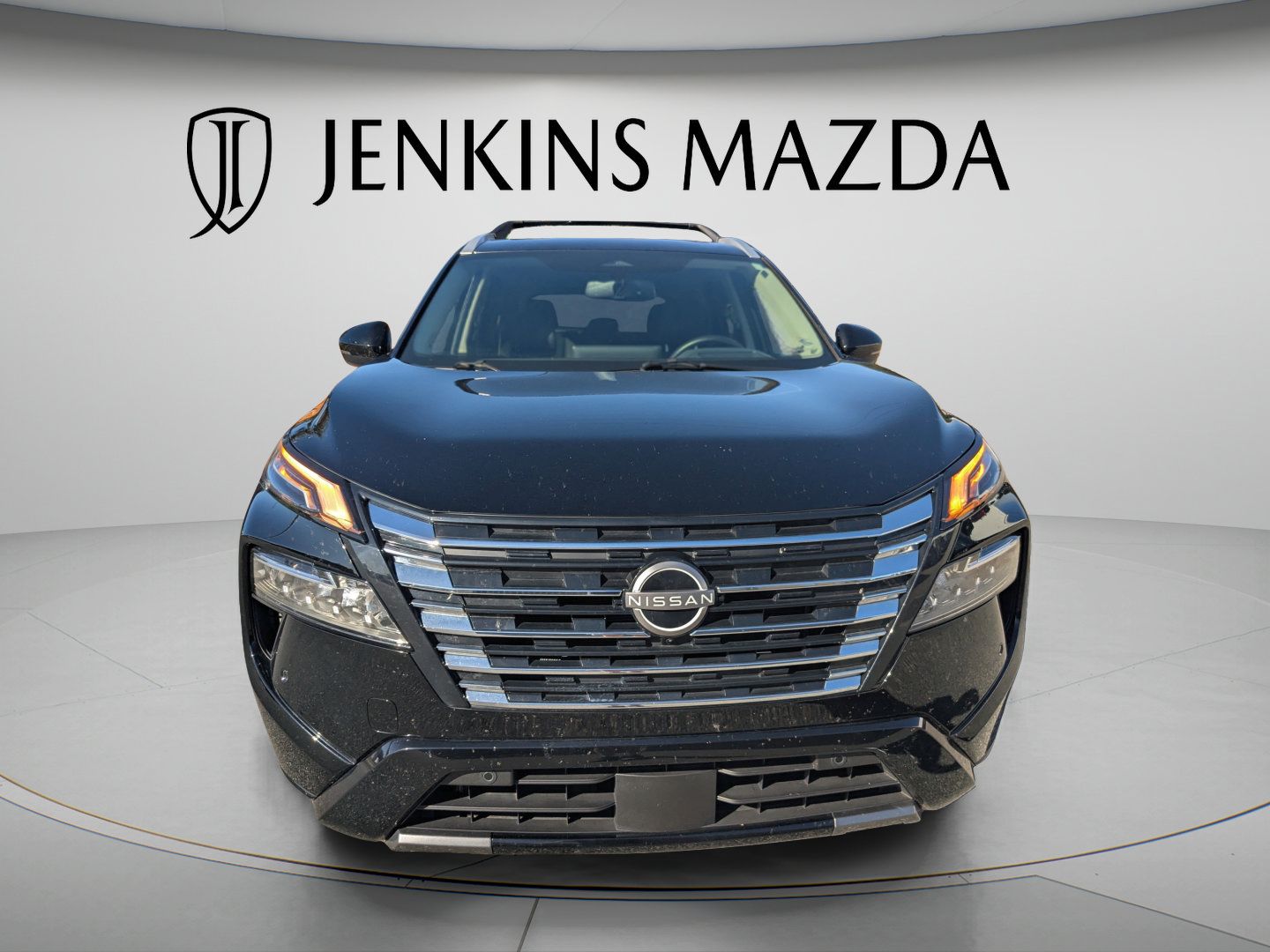 Used 2025 Nissan Rogue Platinum w/ Platinum Premium Package AWD/4WD image 2