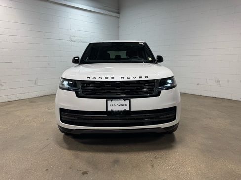 Used 2024 Land Rover Range Rover SE AWD/4WD image 3