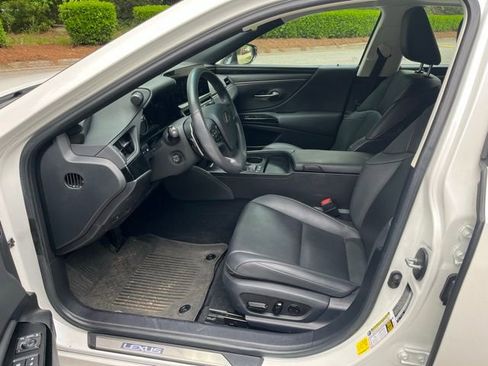Used 2023 Lexus ES 300h w/ Premium Package FWD image 5